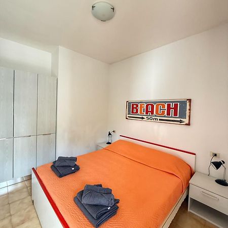 Grazioso Appartamento N 40 A Bibione A 100Mt Dal Mare Bagian luar foto