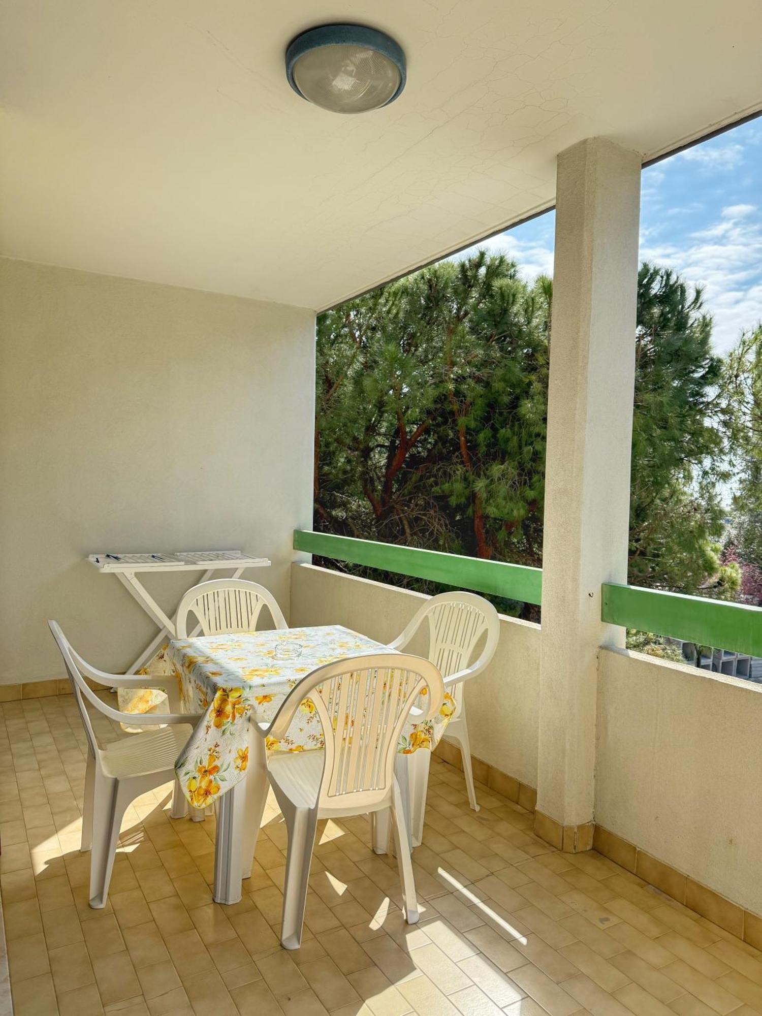 Grazioso Appartamento N 40 A Bibione A 100Mt Dal Mare Bagian luar foto