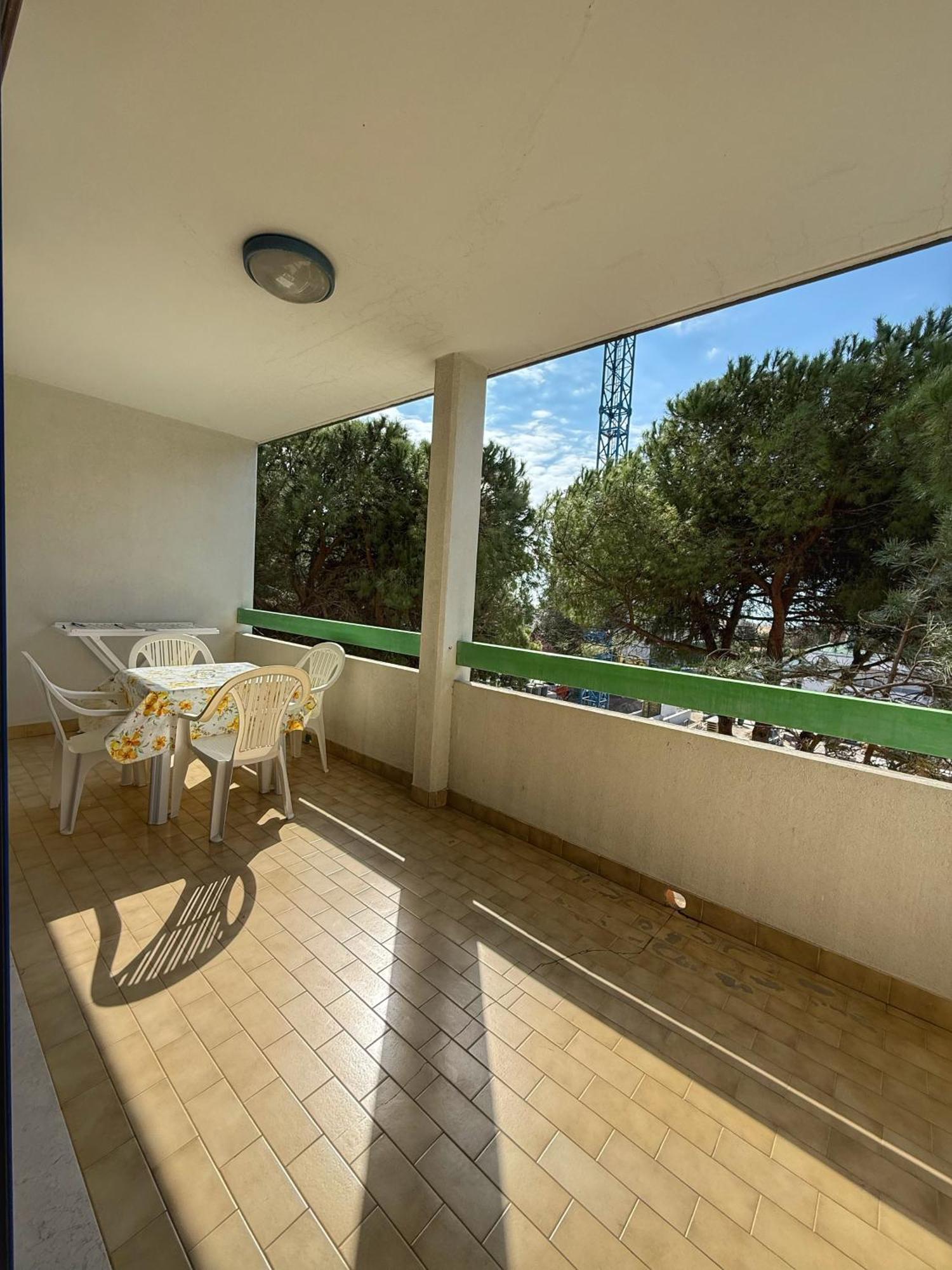 Grazioso Appartamento N 40 A Bibione A 100Mt Dal Mare Bagian luar foto