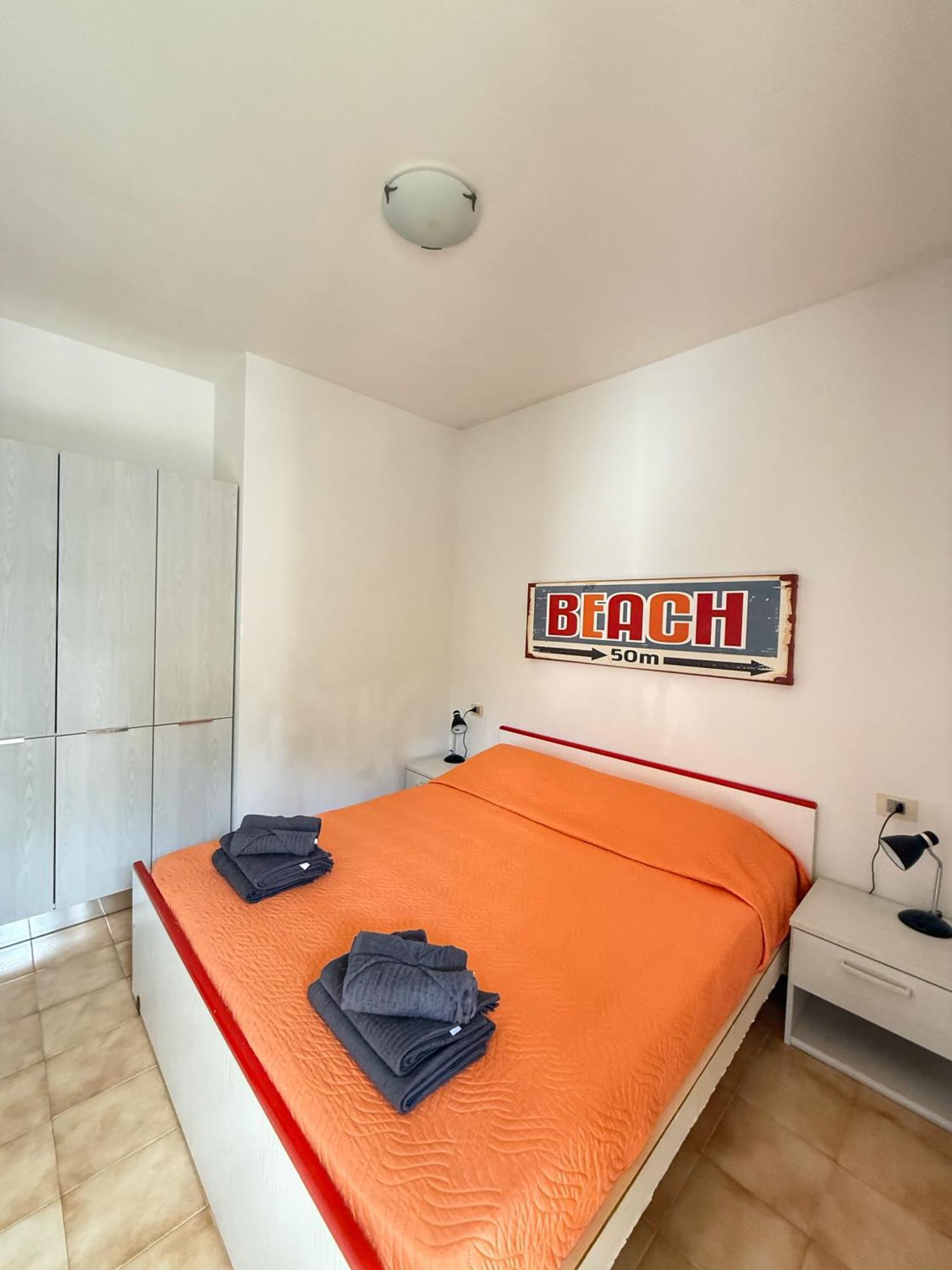 Grazioso Appartamento N 40 A Bibione A 100Mt Dal Mare Bagian luar foto
